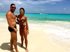 Gracyanne Barbosa curte praia com Belo e mostra corpo sarado