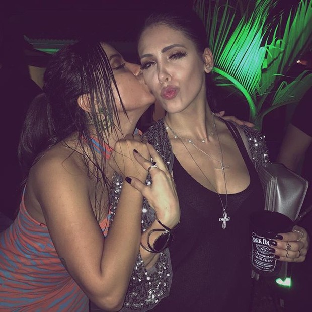 Anitta e Bella Falconi (Foto: Reprodução/Instagram)