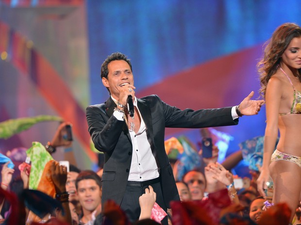 Marc Anthony se apresenta no prêmio Juventud em Miami, nos Estados Unidos (Foto: Rodrigo Varela/ Getty Images)