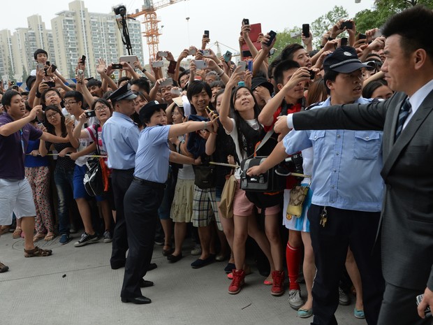 Tumulto em evento com David Beckham na Universidade Tongji, em Xangai, na China (Foto: Peter Parks/ AFP)