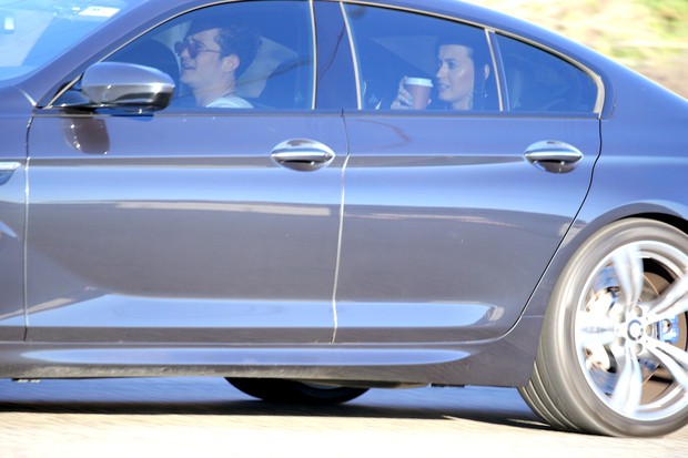 Katy Perry e Orlando Bloom foram fotografados juntos em  Malibu, na Califórnia (Foto: X-17)