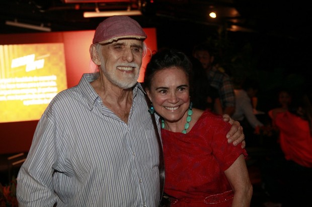 Francisco Cuoco e Regina Duarte em evento na Zona Sul do Rio (Foto: Isac Luz/ EGO)