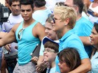 Veja mais fotos de Xuxa em passeata pela conscientização do autismo