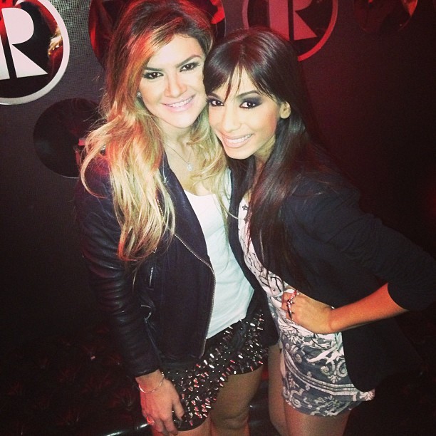 Mirella Santos e Anitta em boate em São Paulo (Foto: Instagram/ Reprodução)