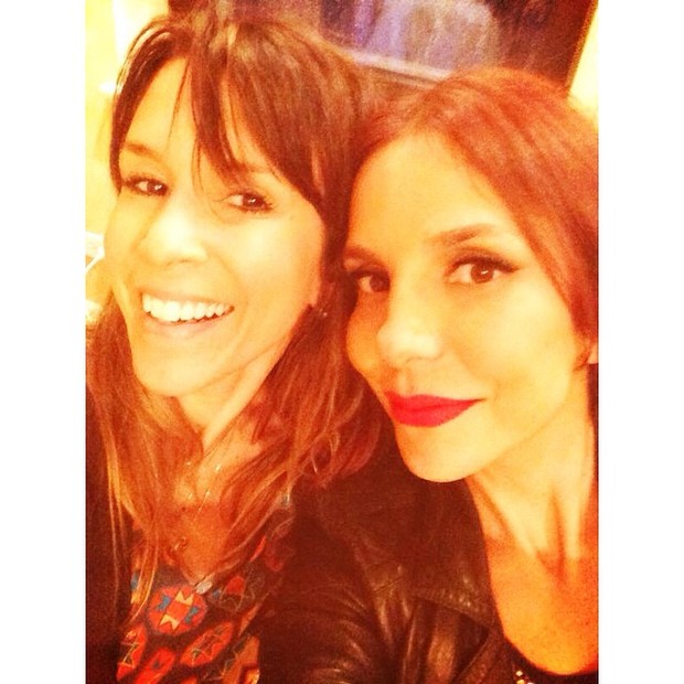 Sarah Oliveira e Ivete Sangalo em restaurante em Nova York, nos Estados Unidos (Foto: Instagram/ Reprodução)