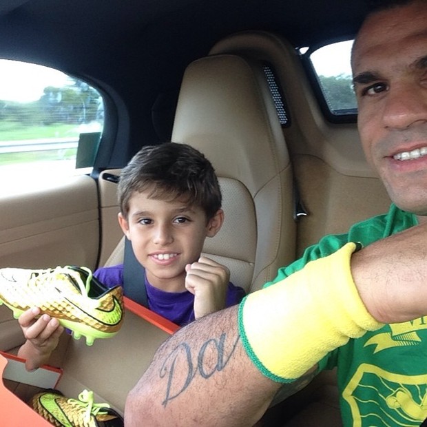 Vítor Belfort com o filho  (Foto: Instagram / Reprodução)