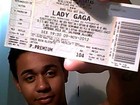 Fã de Gaga que invadiu o palco do show alega agressão por seguranças