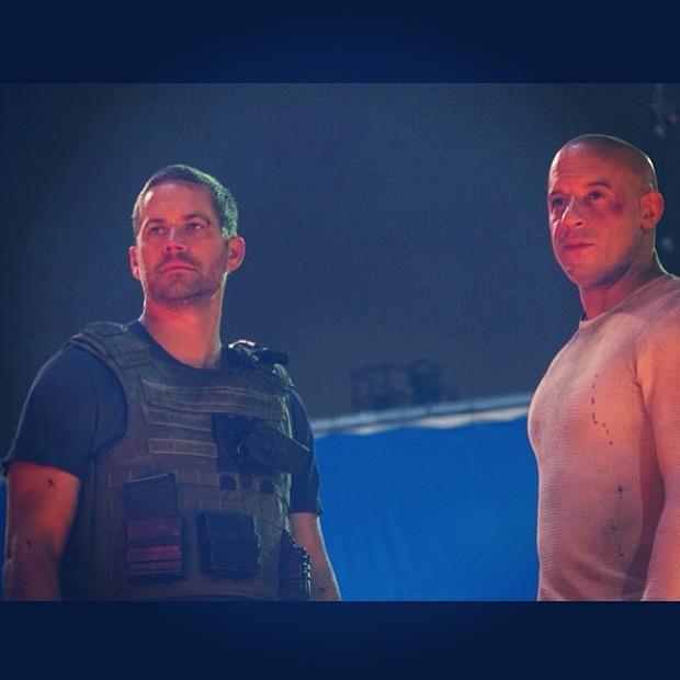 Paul Walker e Vin Diesel em cena do filme 'Velozes e furiosos 7' (Foto: Instagram/ Reprodução)