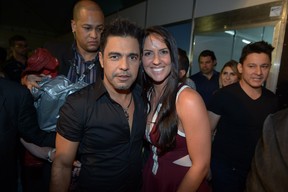 Zezé Di Camargo e Graciele Lacerda em bastidores de show em em Goiânia (Foto: Francisco Cepeda/ Ag. News)