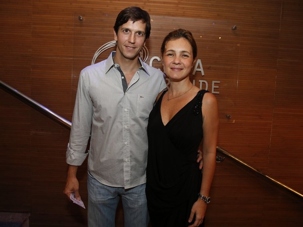 Adriana Esteves e Vladimir Brichta em sessão especial de musical na Zona Sul do Rio (Foto: Felipe Panfili/ Ag. News)