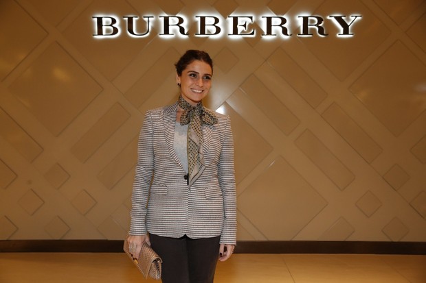 Giovanna Antonelli na inauguração da 1ª loja “Burberry” no RJ (Foto: Felipe Panfili e Alex Palarea/AgNews)