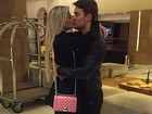 Bárbara Evans beija o namorado: 'Curtindo um friozinho com meu amor'