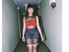 Nicki Minaj usa look totalmente transparente e deixa calcinha à mostra