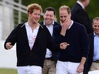 Príncipe William tira uma folga da paternidade e curte jogo de polo