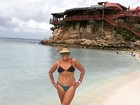 Aos 73, Susana Vieira ostenta corpão de biquíni em praia no Caribe