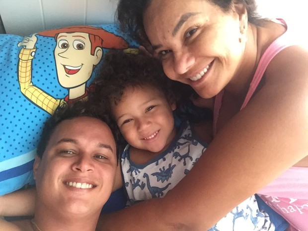 Solange Couto, Jamerson e o filho Benjamim (Foto: Reprodução/Instagram)