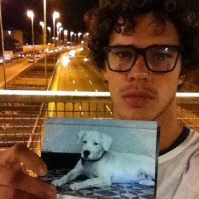 José Loretto e a cadela Brisa (Foto: reprodução do Instagram)