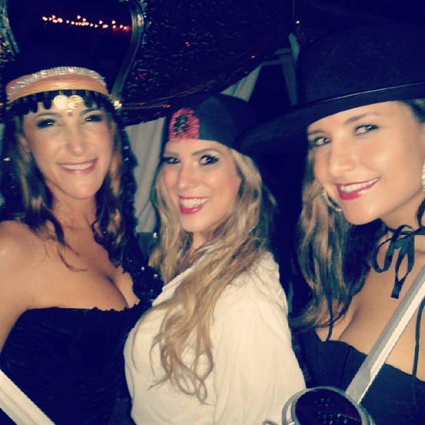 Ex-BBBs Juliana Lopes, Milena Fagundes e Natalia Castro em festa de Halloween em Miami, nos Estados Unidos (Foto: Instagram/ Reprodução)
