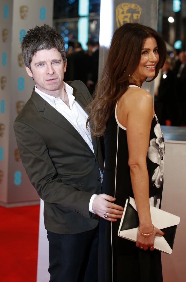 Noel Gallagher e a mulher no BAFTA (Foto: AFP)