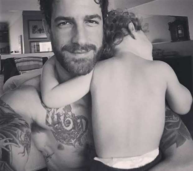 Leandro D&#39;lucca com o filho, Gael (Foto: Reprodução/Instagram)