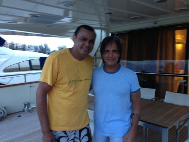 Frank Aguiar e Roberto Carlos  (Foto: Divulgação)