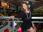Viviane Araújo escolhe pretinho nada básico para noite de samba