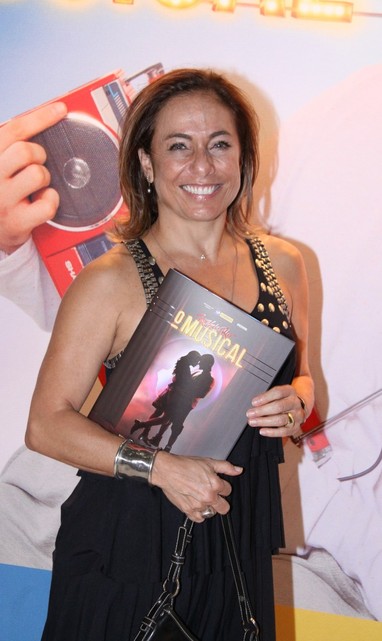 Cissa Guimarães em estreia de musical no Rio (Foto: Alex Palarea e Felipe Panfili/ Ag. News)