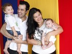 Priscila Pires posa com a família e festeja: 'Agora é emagrecer e estudar'