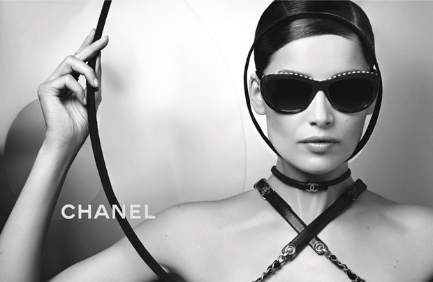 Laetitia Casta para Chanel eyewear (Foto: Divulgação)
