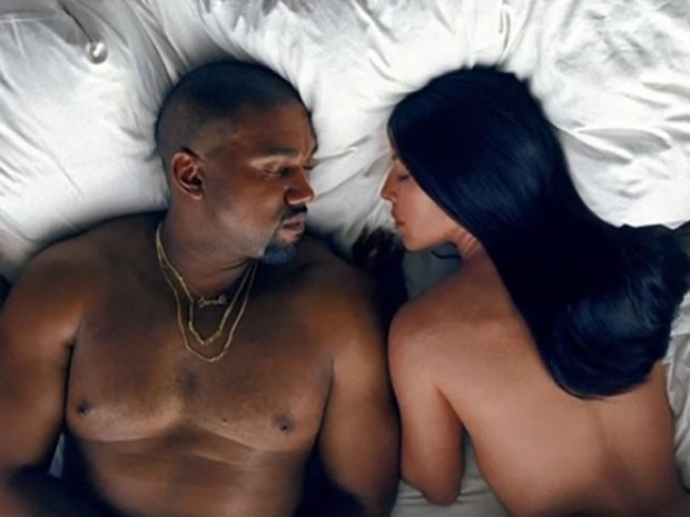 Kanye West e Kim Kardashian são retratados em clipe (Foto: Reprodução)