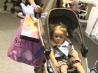 Danielle Winits vai a shopping do Rio com o filho Guy