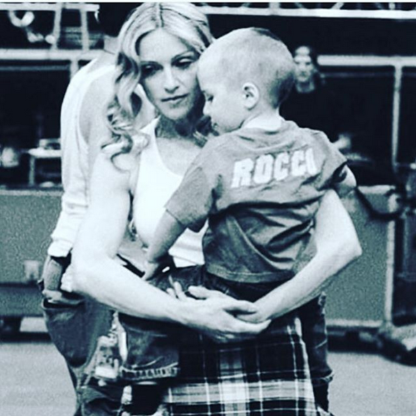 Madonna e o filho, Rocco (Foto: Reprodução/Instagram)