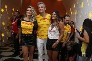 Flávia Alessandra, Otaviano Costa e Giulia (Foto: Gil Rodrigues / Foto Rio News)