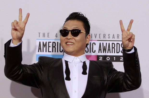 Psy em prêmio em Los Angeles, nos EUA (Foto: Jonathan Alcorn/ Reuters/ Agência)