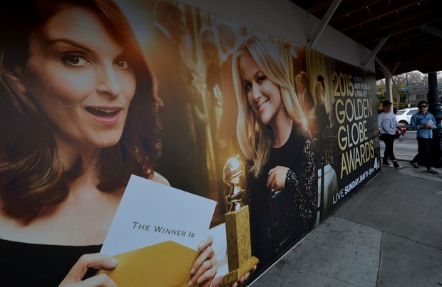 Cartaz anuncia Globo de Ouro (Foto: Agência AFP)
