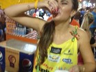 À procura de um namorado, ex-BBB Laisa curte carnaval em Salvador