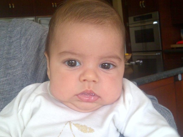 Shakira posta foto do filho (Foto: Facebook / Reprodução)