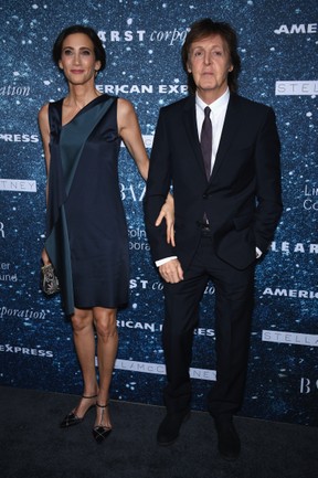 Paul McCartney e Nancy Shevell em evento em Nova York, nos Estados Unidos (Foto: Dimitrios Kambouris/ Getty Images/ AFP)