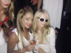 Ana Paula Evangelista badala em Cannes com Paris Hilton