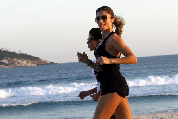 Anna Lima e Grazi Massafera (Foto: Marcos Ferreira / Foto Rio News)