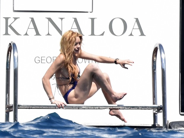 Lindsay Lohan curte férias na Sardenha, na Itália (Foto: AKM-GSI/ Agência)