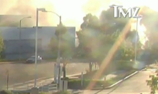 Vídeo mostra momento em que carro onde Paul Walker estava bate em poste (Foto: Reprodução)