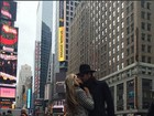 Ex-BBBs Adriana e Rodrigão curtem viagem a Nova York