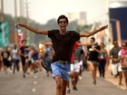 Fãs enlouquecidos correm para grade em penúltimo dia do Rock in Rio 