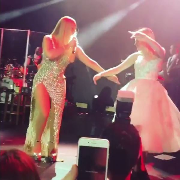 Mariah Carey com a noiva (Foto: Reprodução/Instagram)