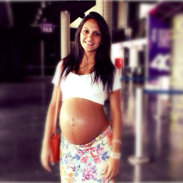 Ex-noiva de Adriano posta foto grávida (Foto: Instagram / Reprodução)