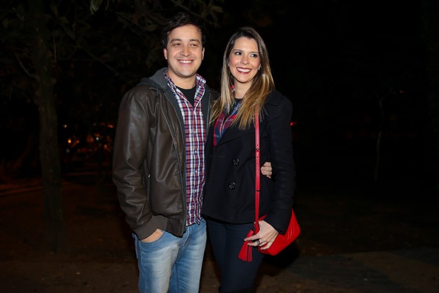 Rafael Cortez e a namorada (Foto: Manuela Scarpa/Brazil News)