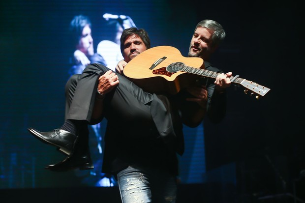 Victor e Leo em festa em Uberlândia, Minas Gerais (Foto: Manuela Scarpa/ Brazil News)