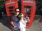 Carla Perez e Xanddy fazem turismo em Londres