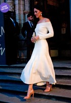 Kate Middleton usa vestido sexy e comportado desenhado por brasileira